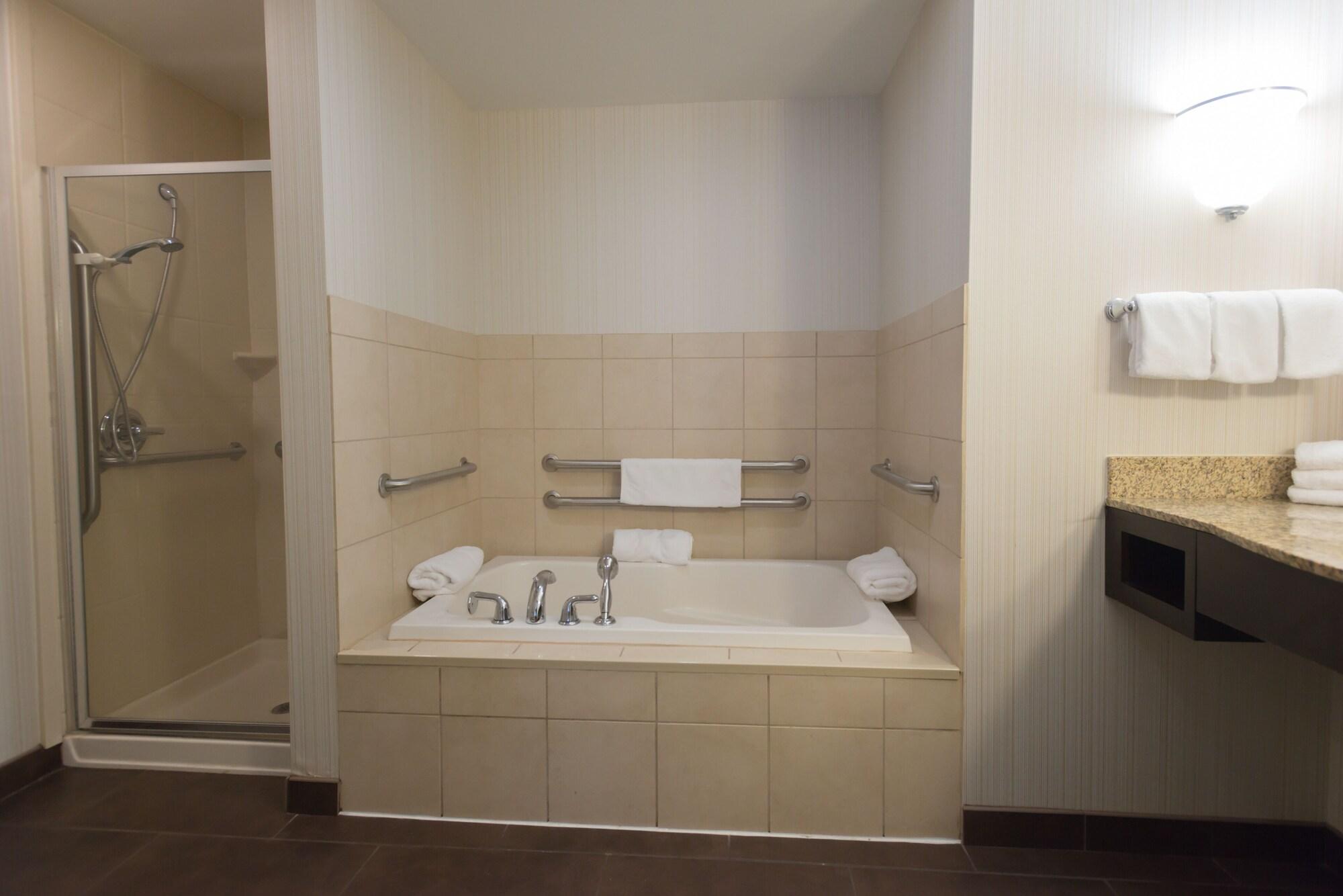 Hilton Garden Inn Merrillville Eksteriør billede