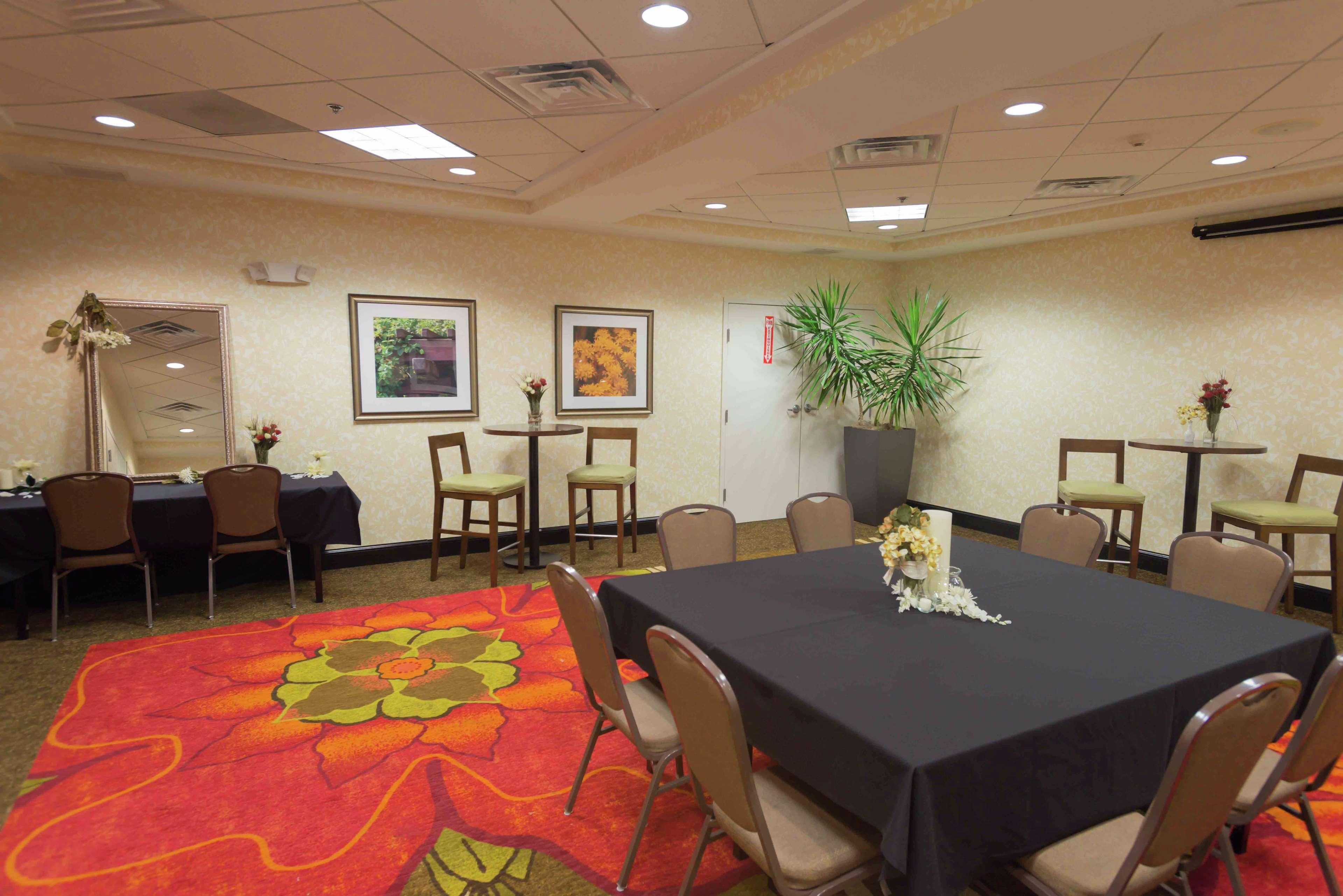 Hilton Garden Inn Merrillville Eksteriør billede