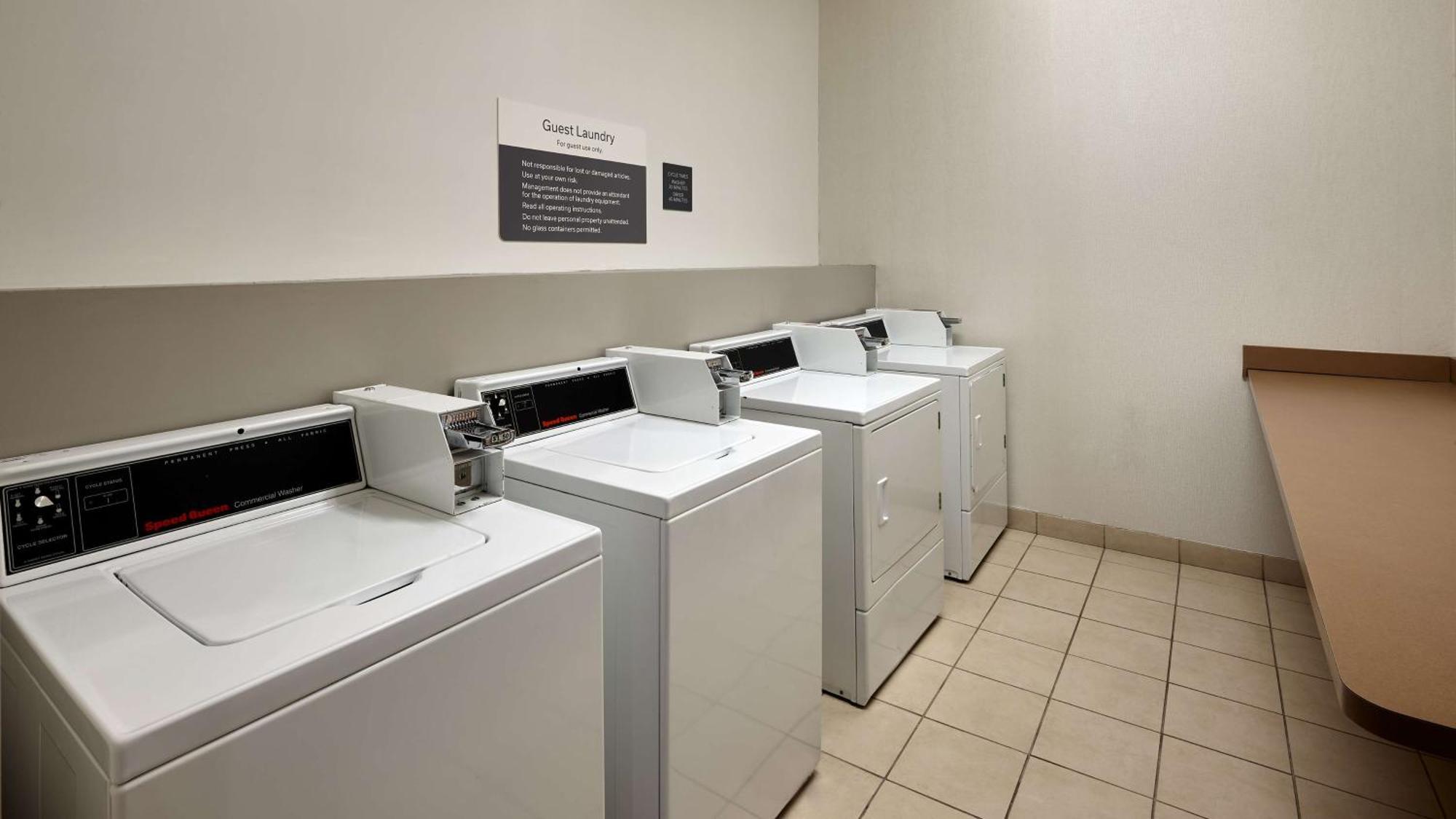 Hilton Garden Inn Merrillville Eksteriør billede
